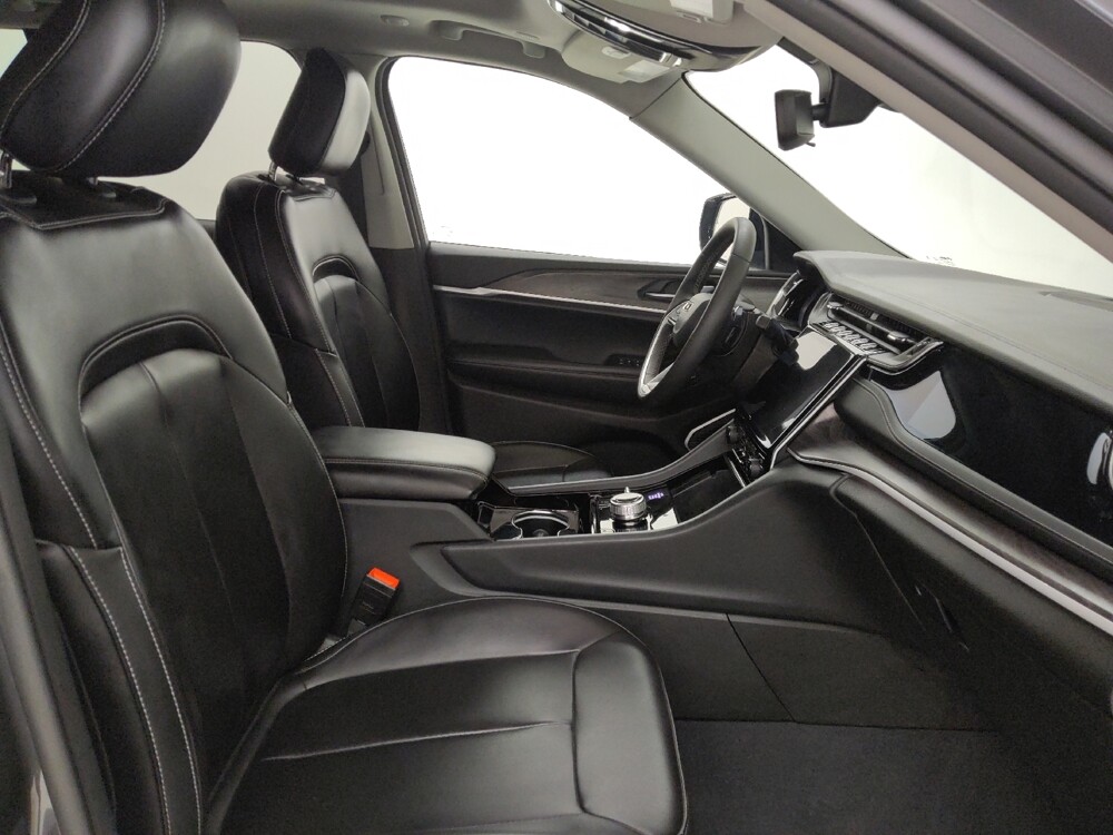 2023 Jeep Grand Cherokee in St. Louis, MO 63125 - 18141233 21