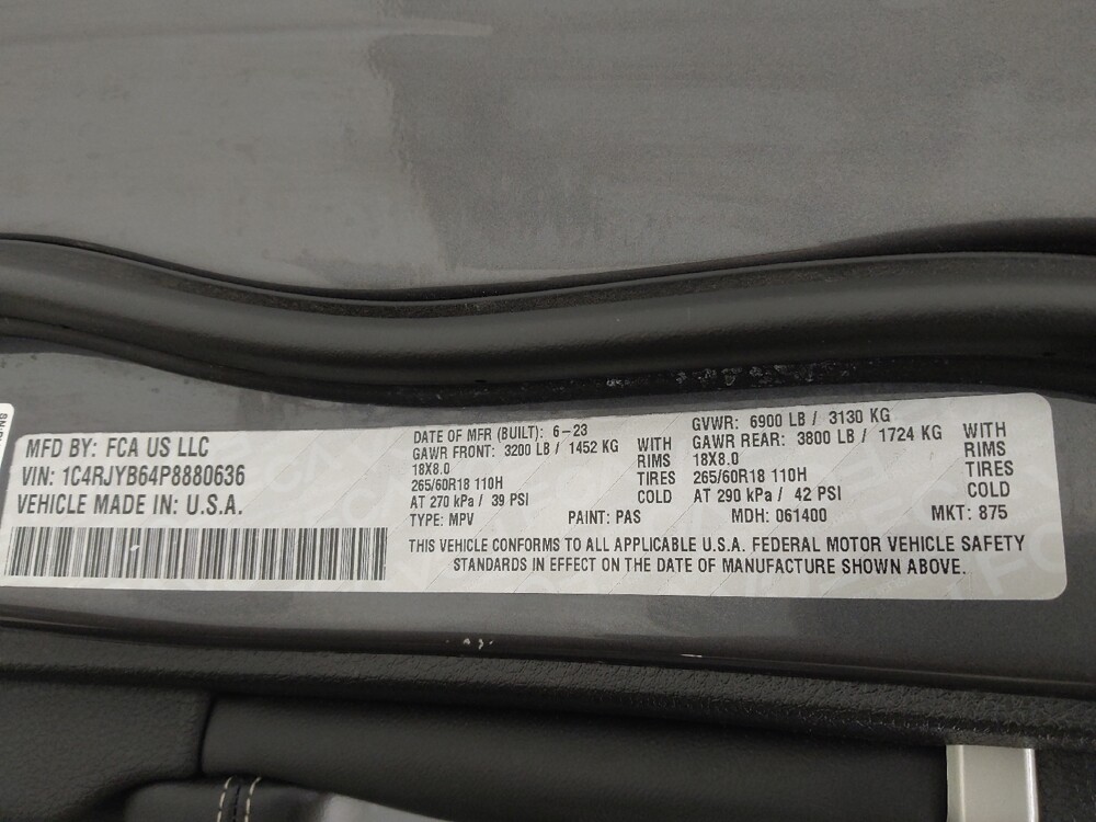 2023 Jeep Grand Cherokee in St. Louis, MO 63125 - 18141233 33