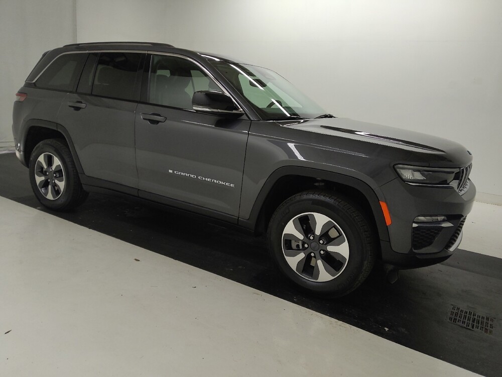 2023 Jeep Grand Cherokee in St. Louis, MO 63125 - 18141233 11