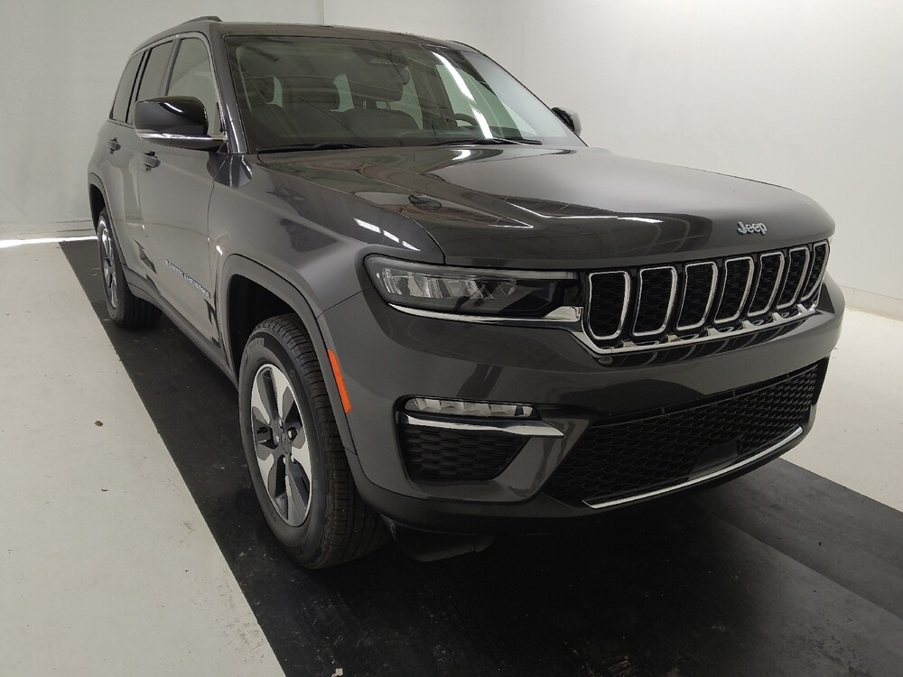 2023 Jeep Grand Cherokee in St. Louis, MO 63125 - 18141233 13