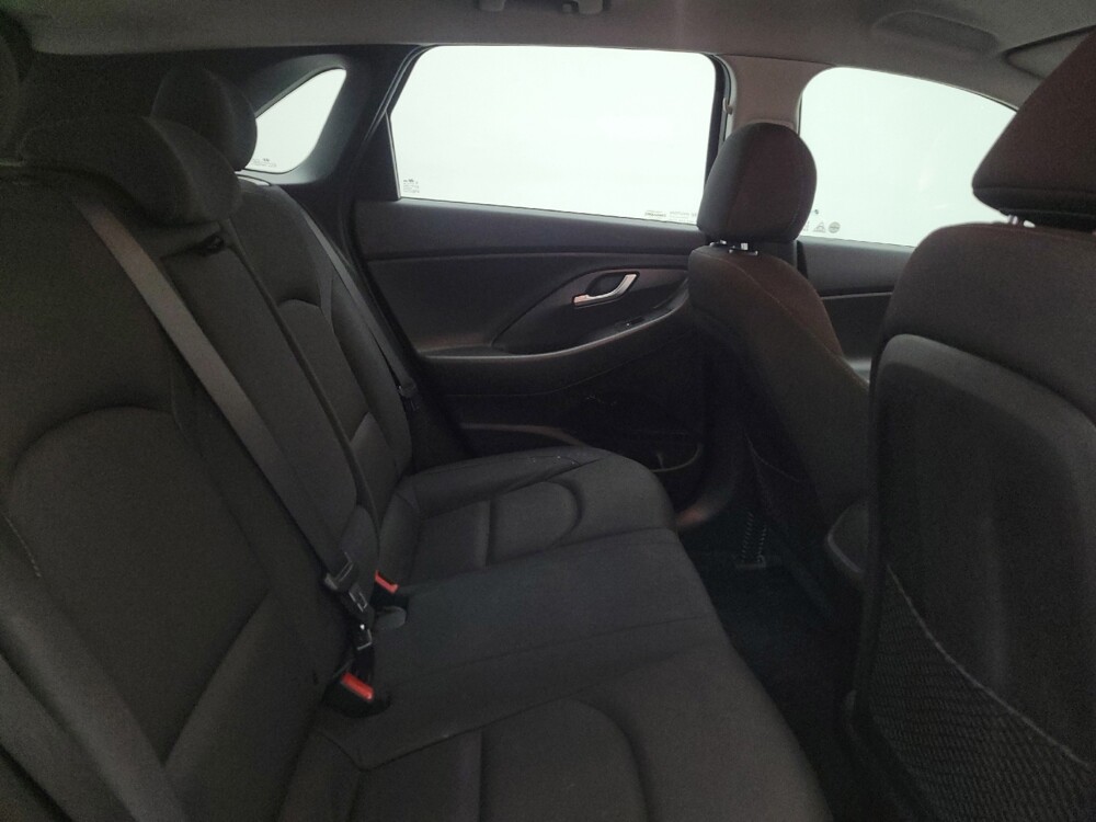 2018 Hyundai Elantra in Cincinnati, OH 45255 - 18141240 19