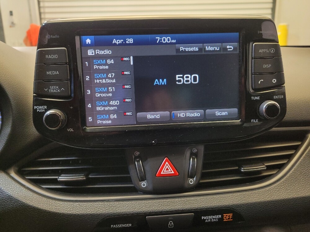 2018 Hyundai Elantra in Cincinnati, OH 45255 - 18141240 25