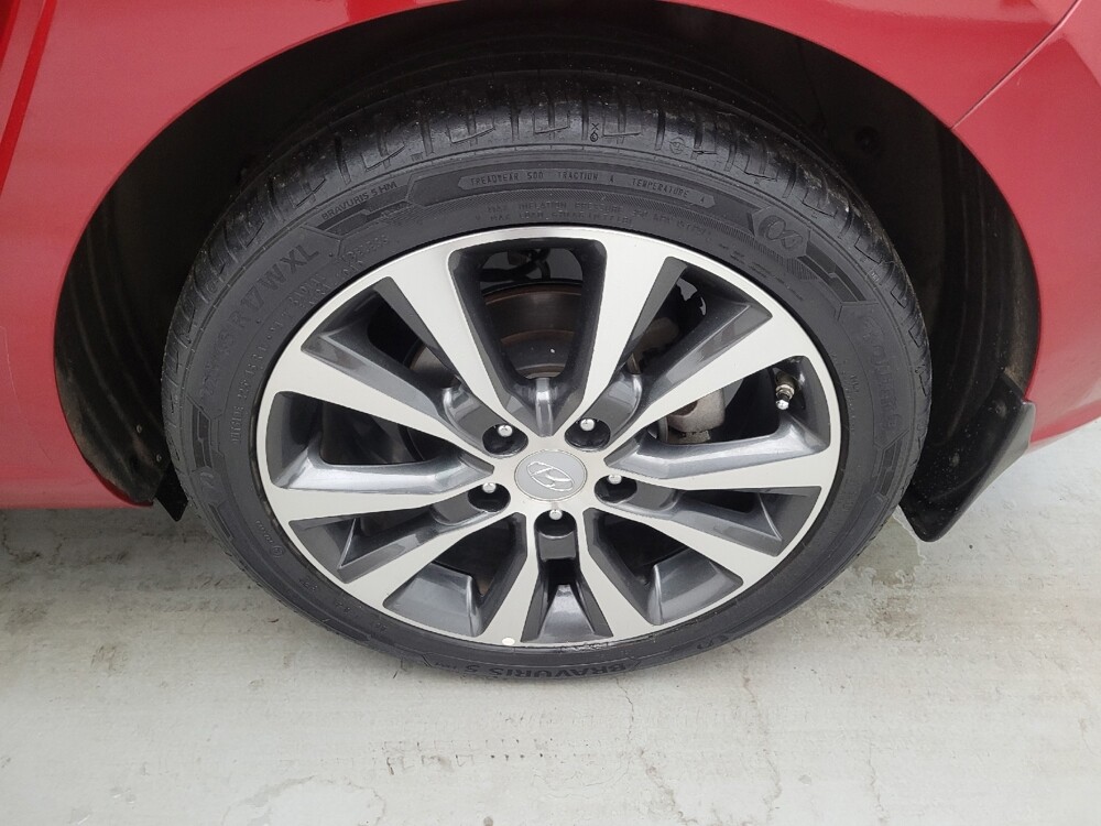 2018 Hyundai Elantra in Cincinnati, OH 45255 - 18141240 31