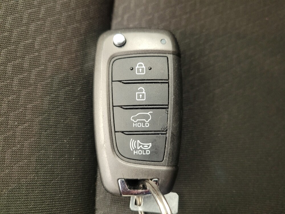 2018 Hyundai Elantra in Cincinnati, OH 45255 - 18141240 32
