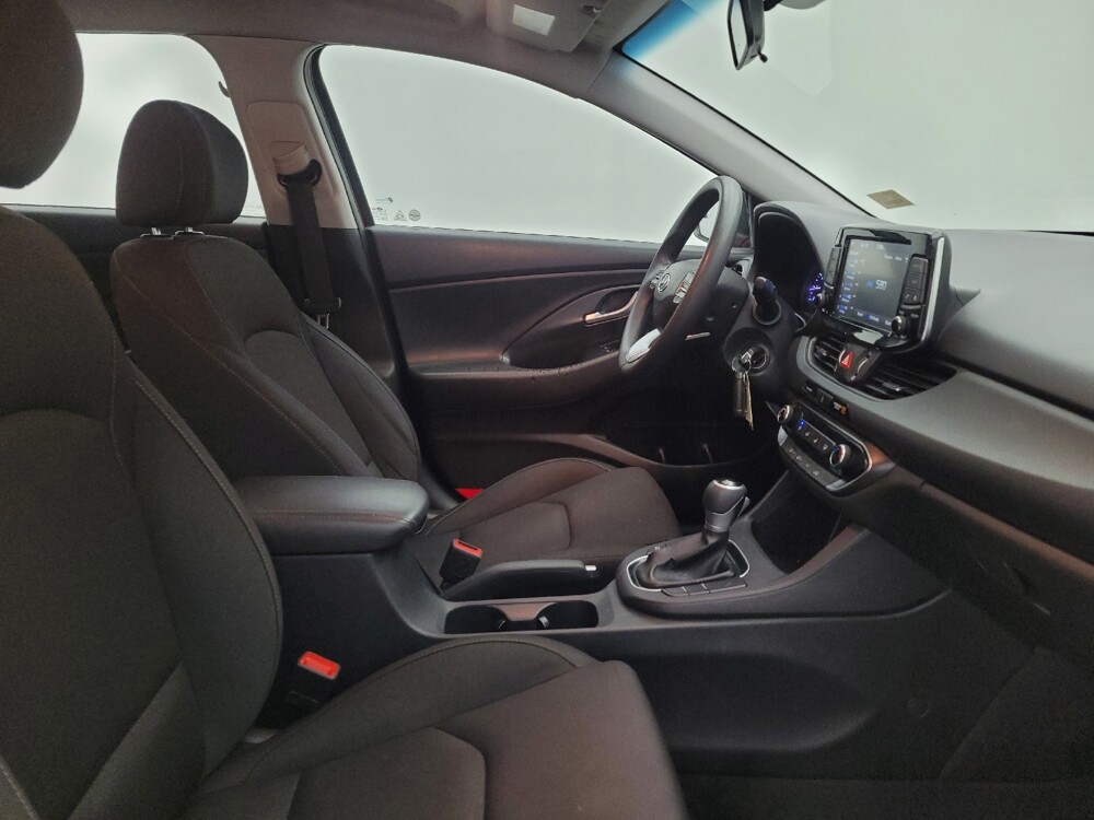 2018 Hyundai Elantra in Cincinnati, OH 45255 - 18141240 21
