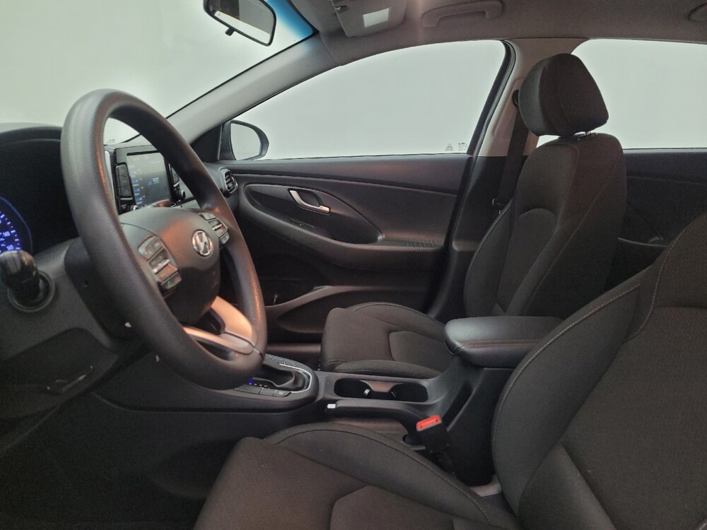 2018 Hyundai Elantra in Cincinnati, OH 45255 - 18141240 17