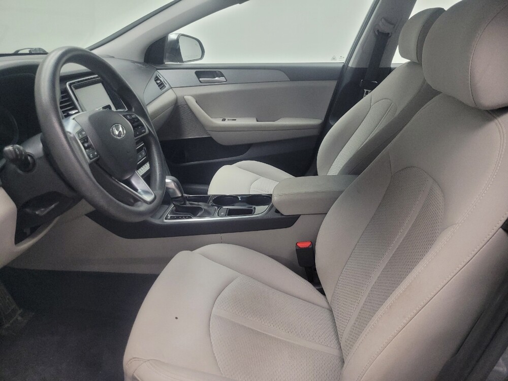 2019 Hyundai Sonata in Indianapolis, IN 46222 - 18141242 17