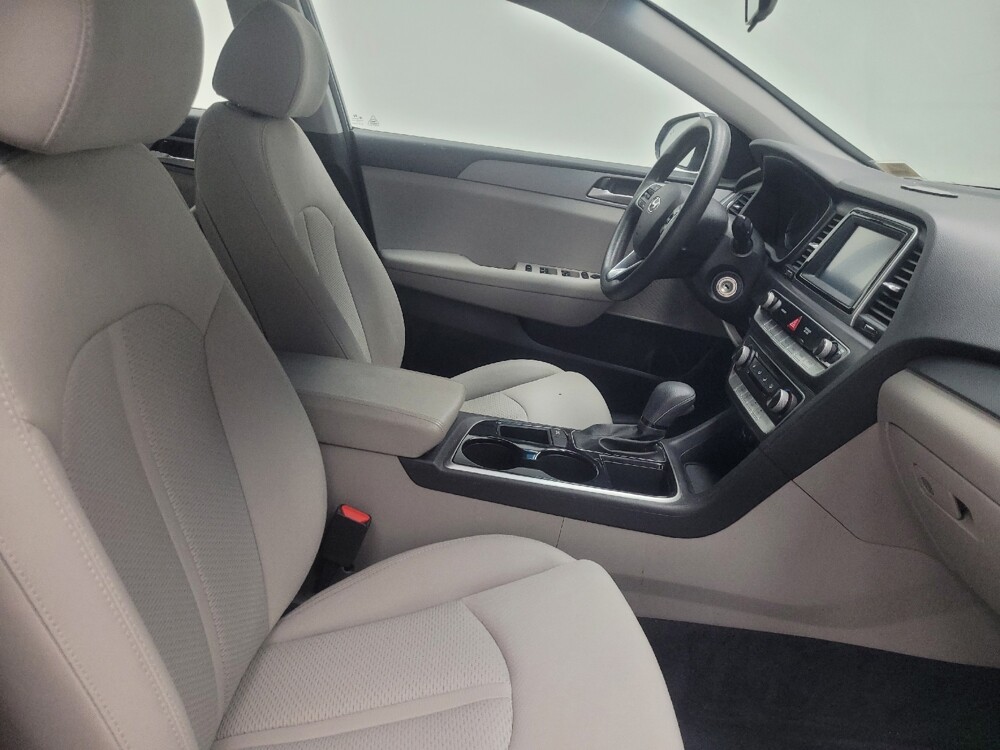 2019 Hyundai Sonata in Indianapolis, IN 46222 - 18141242 21