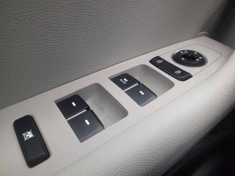 2019 Hyundai Sonata in Indianapolis, IN 46222 - 18141242 27