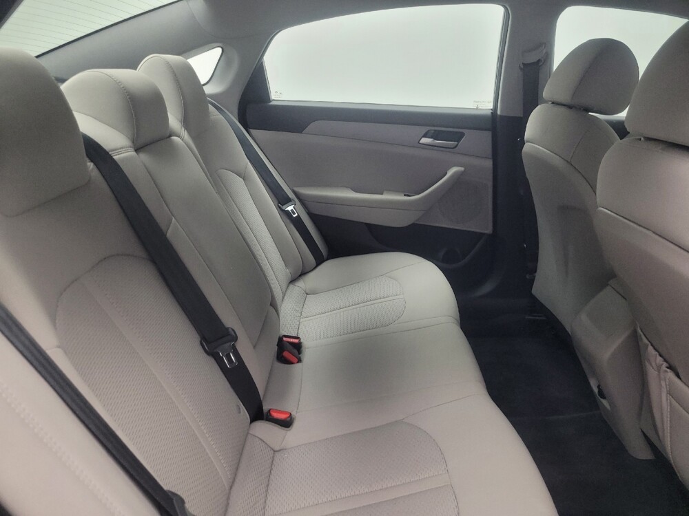 2019 Hyundai Sonata in Indianapolis, IN 46222 - 18141242 19