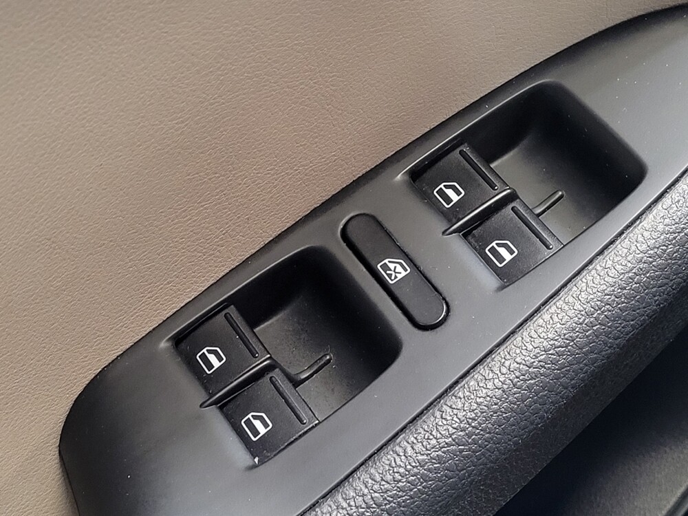 2017 Volkswagen Jetta in Savannah, GA 31419 - 18141255 27