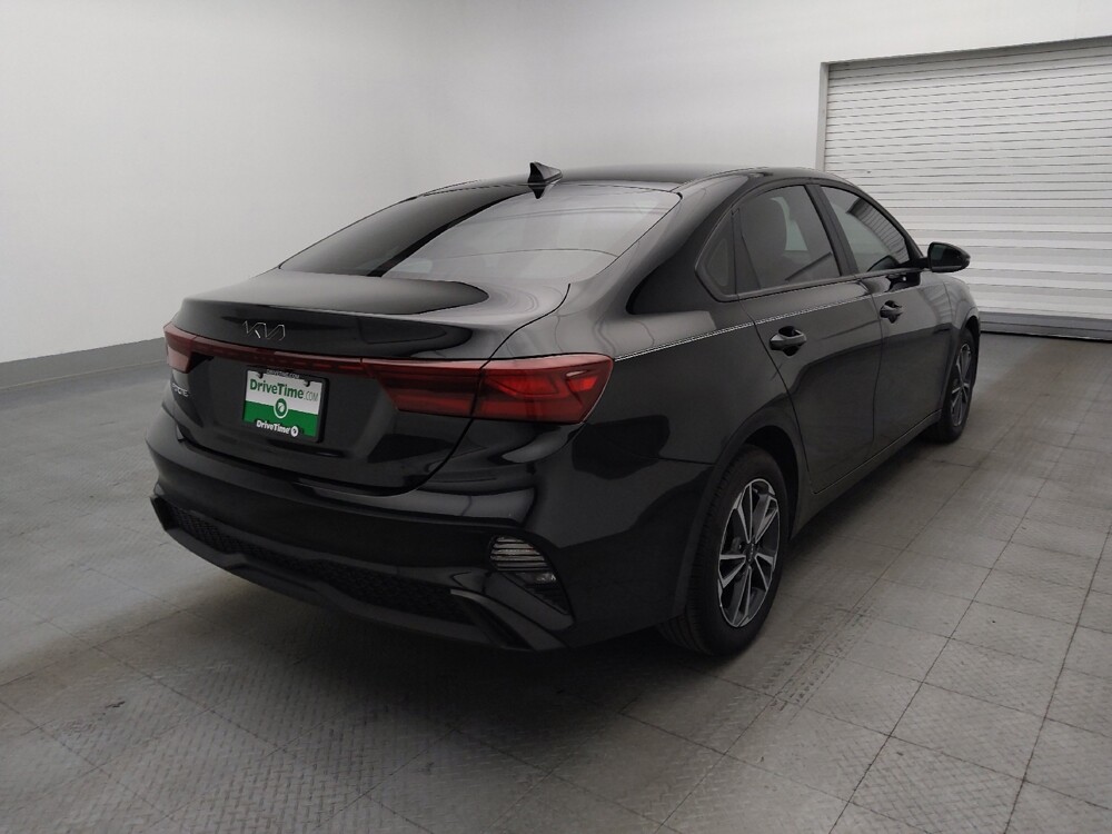 2024 Kia Forte in Gainesville, FL 32609 - 18141260 9