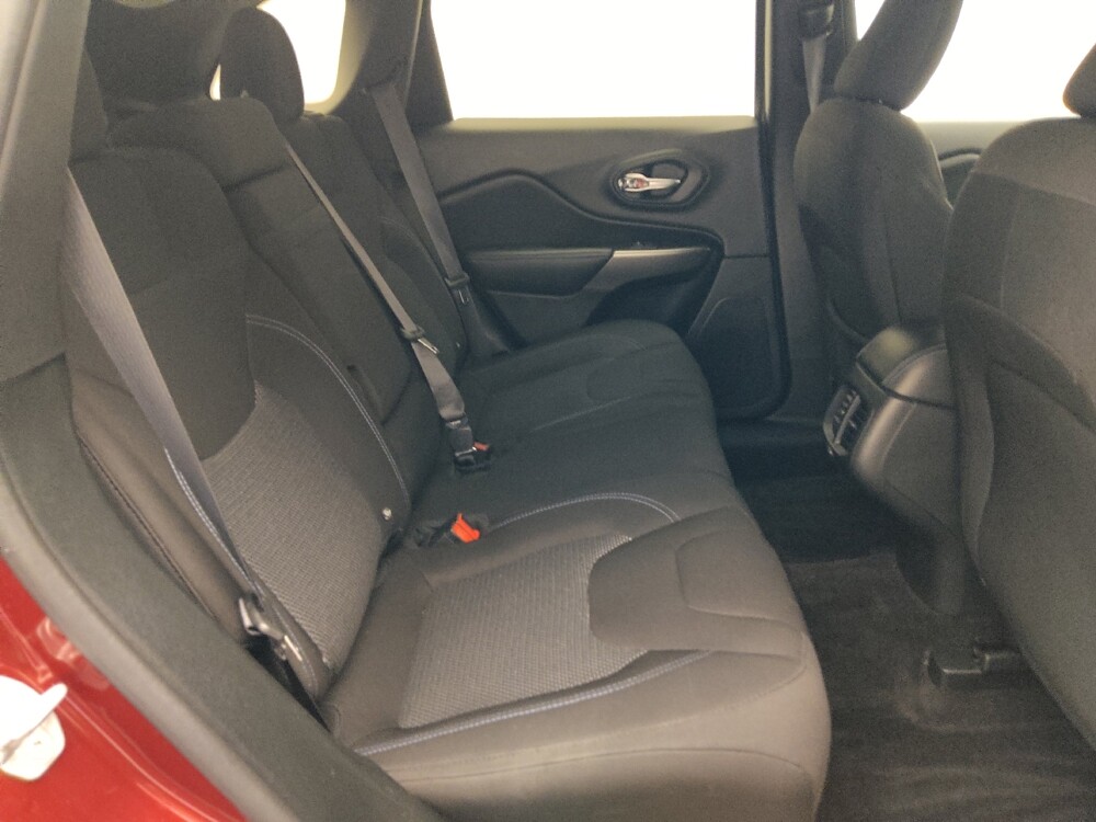 2019 Jeep Cherokee in Orlando, FL 32808 - 18141261 19