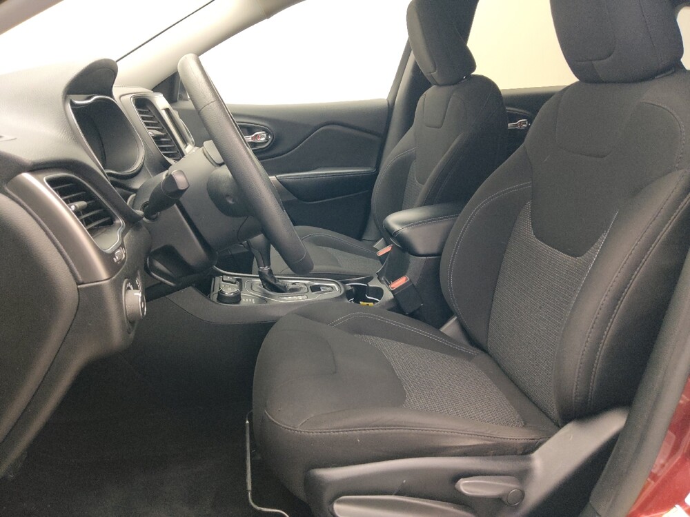 2019 Jeep Cherokee in Orlando, FL 32808 - 18141261 17