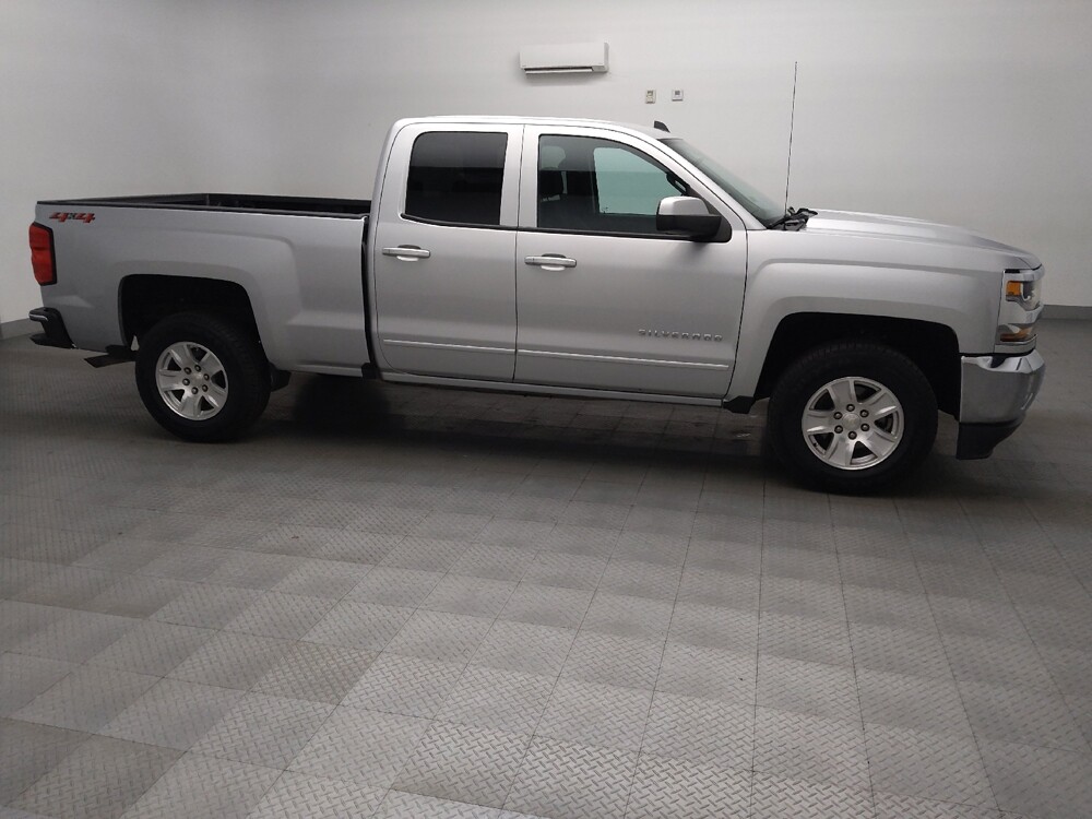 2018 Chevrolet Silverado 1500 in Fort Worth, TX 76116 - 18141297 11
