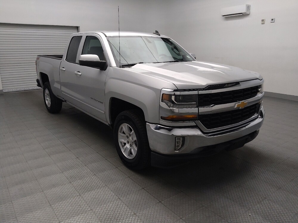 2018 Chevrolet Silverado 1500 in Fort Worth, TX 76116 - 18141297 13