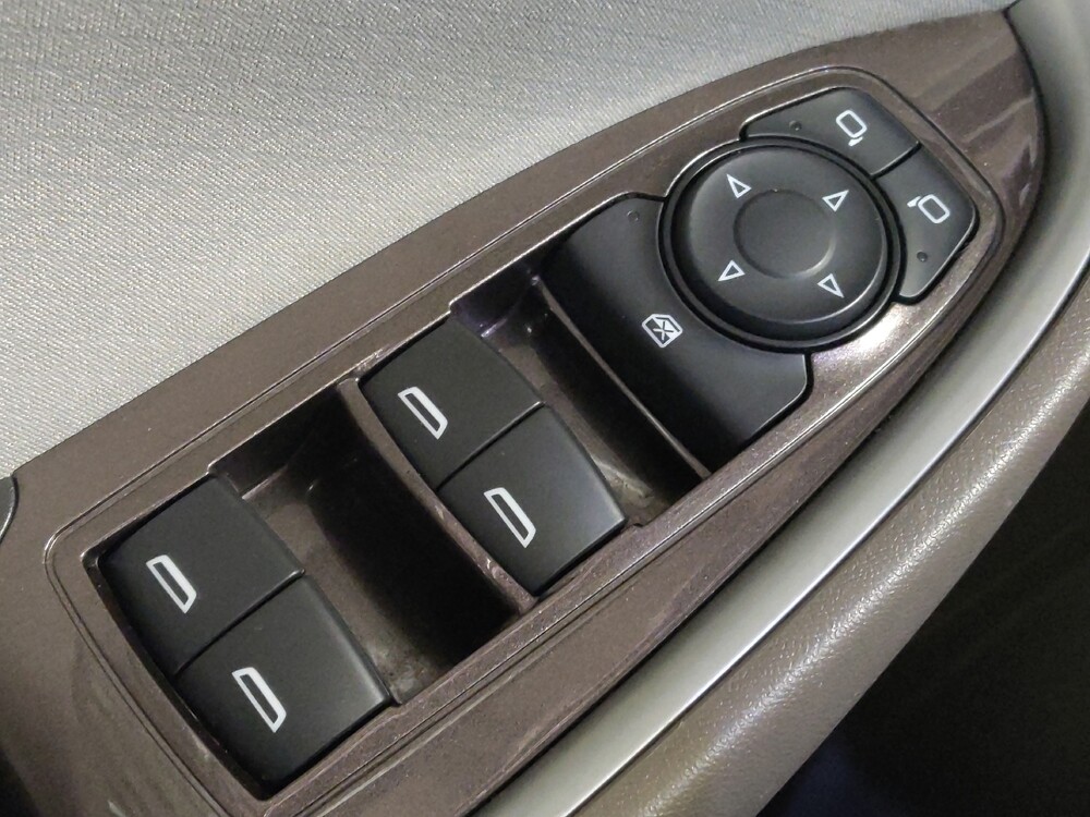2020 Chevrolet Malibu in Houston, TX 77060 - 18141301 27
