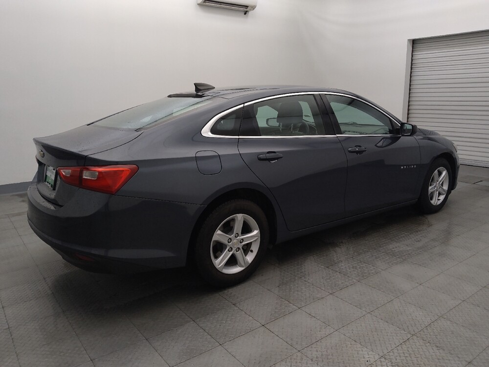 2020 Chevrolet Malibu in Houston, TX 77060 - 18141301 10