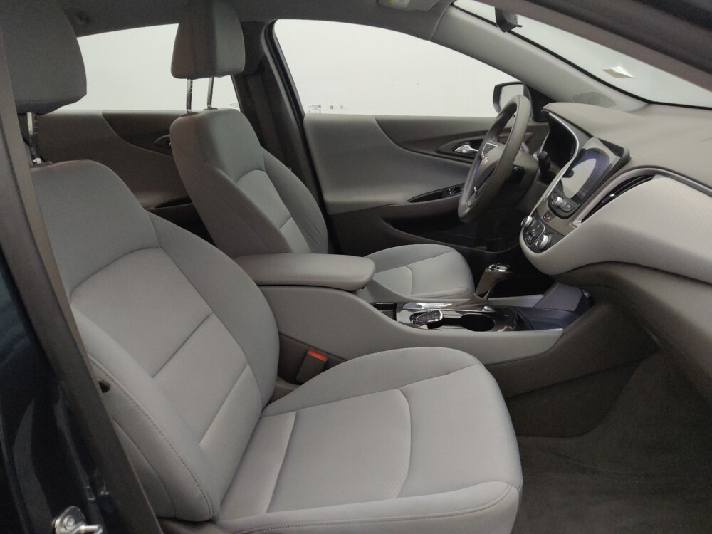 2020 Chevrolet Malibu in Houston, TX 77060 - 18141301 21