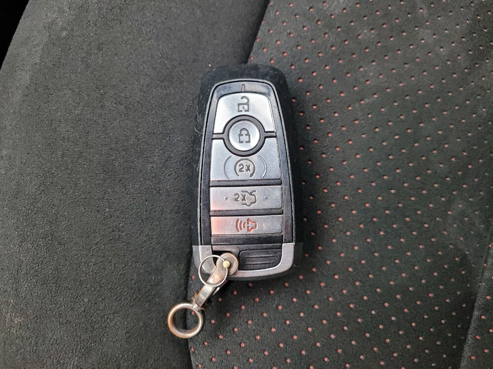 2018 Ford Explorer in Eastpointe, MI 48021 - 18141312 32