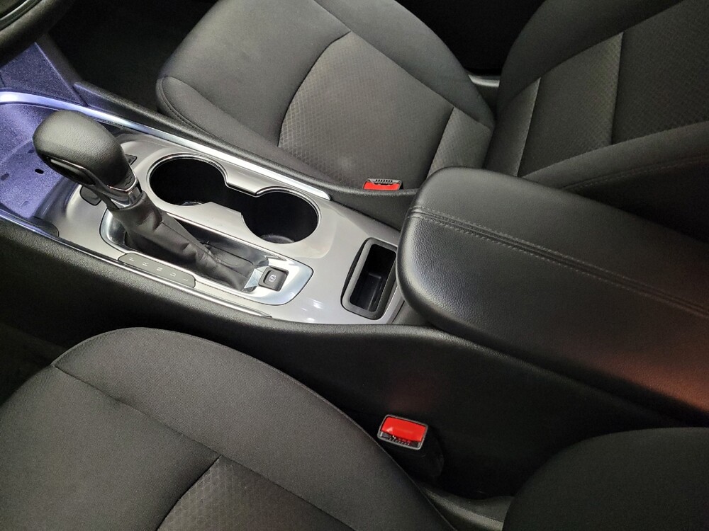 2025 Chevrolet Malibu in Riverside, CA 92504 - 18141317 26