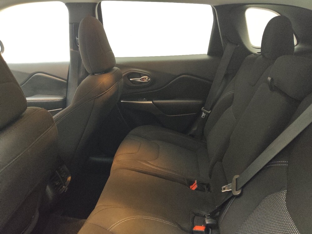 2020 Jeep Cherokee in Lombard, IL 60148 - 18141319 18