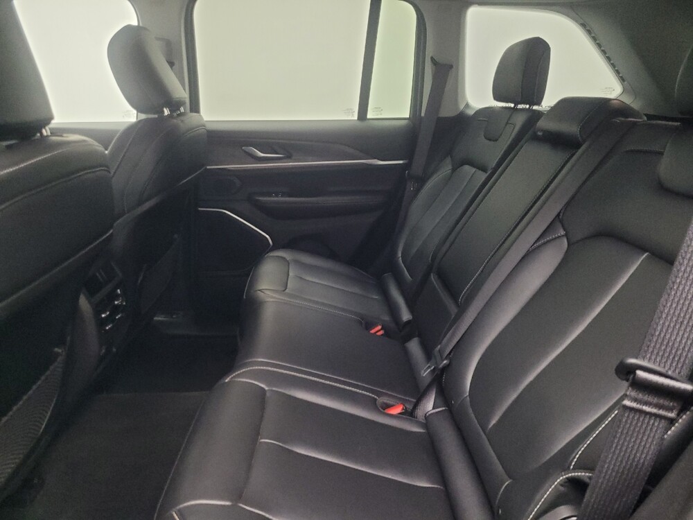 2023 Jeep Grand Cherokee in Indianapolis, IN 46219 - 18141327 18