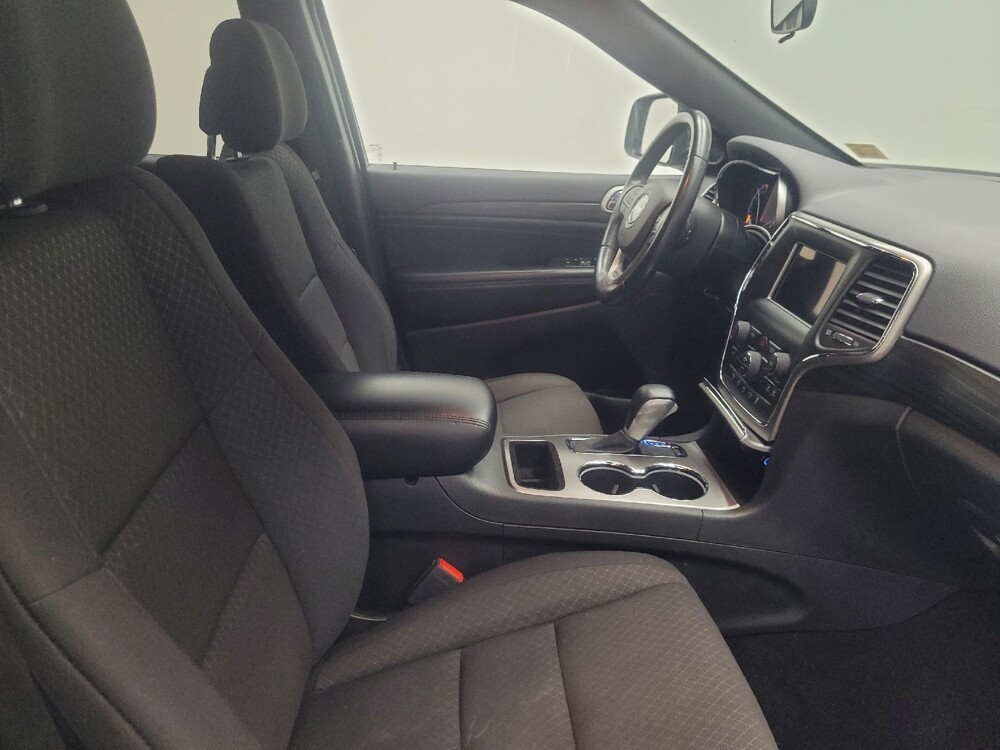 2019 Jeep Grand Cherokee in Indianapolis, IN 46219 - 18141336 21