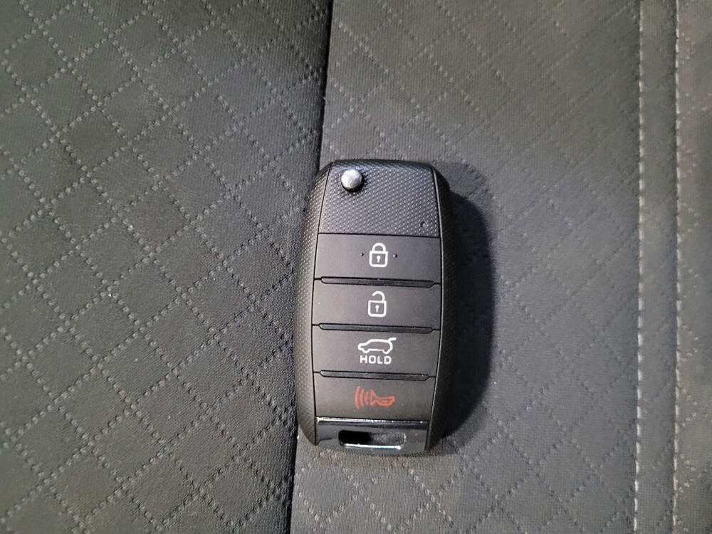 2017 Kia Sorento in Henrico, VA 23223 - 18141338 32