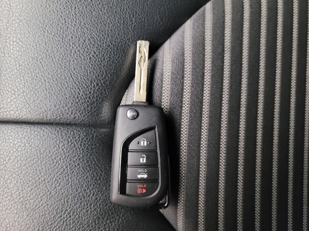 2020 Toyota Camry in Montclair, CA 91763 - 18141340 32