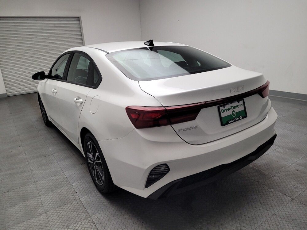 2024 Kia Forte in Montclair, CA 91763 - 18141341 6