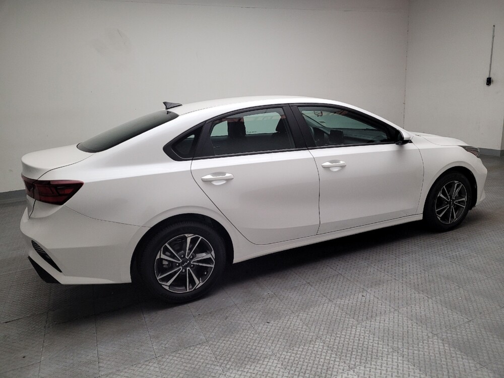 2024 Kia Forte in Montclair, CA 91763 - 18141341 10