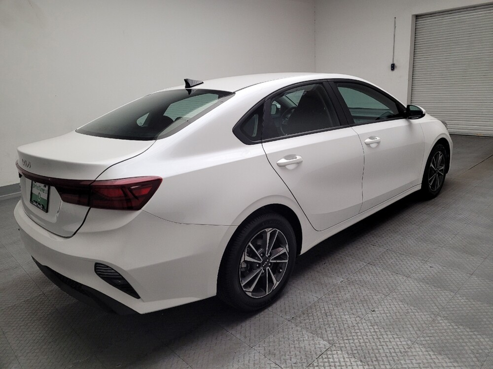 2024 Kia Forte in Montclair, CA 91763 - 18141341 9