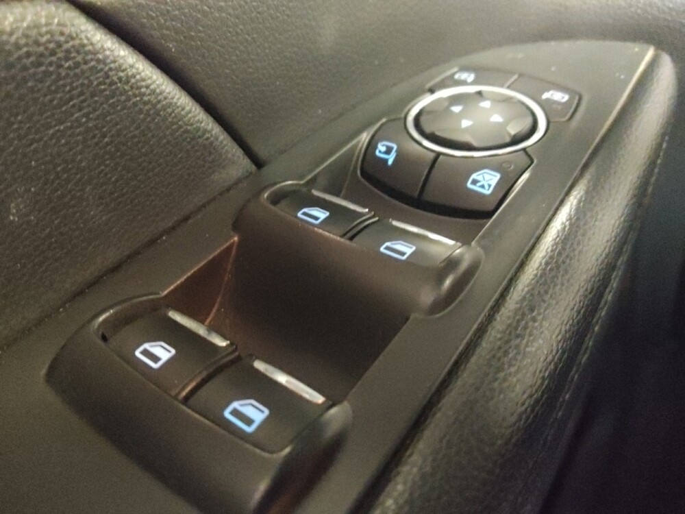 2017 Ford Explorer in Glendale, AZ 85301 - 18141345 27
