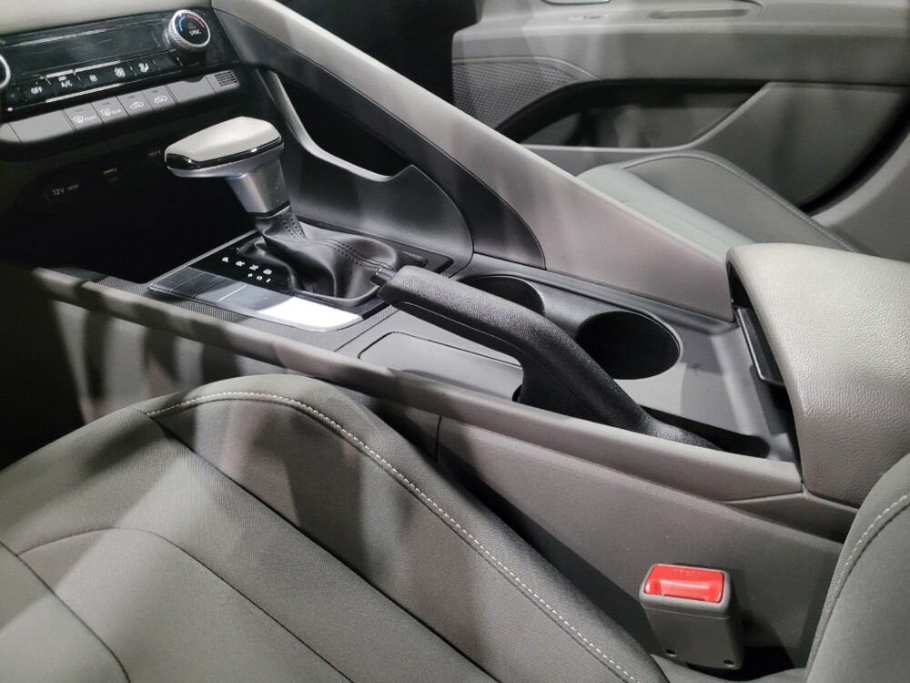 2023 Hyundai Elantra in Williamstown, NJ 8094 - 18141352 26