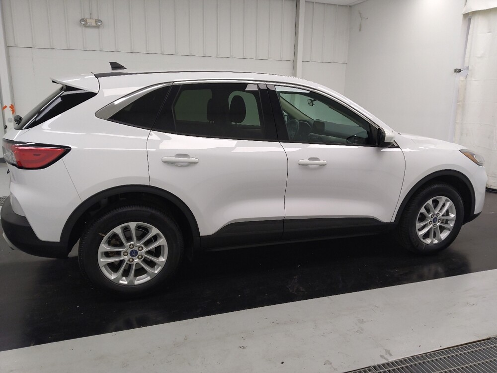 2020 Ford Escape in St. Louis, MO 63125 - 18141356 10