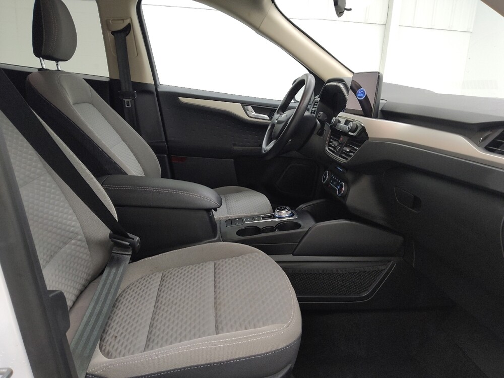 2020 Ford Escape in St. Louis, MO 63125 - 18141356 21
