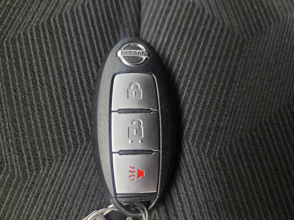 2015 Nissan Rogue in Downey, CA 90241 - 18141357 32