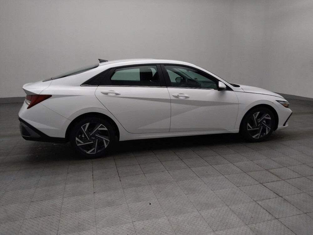 2025 Hyundai Elantra in Knoxville, TN 37923 - 18141360 10