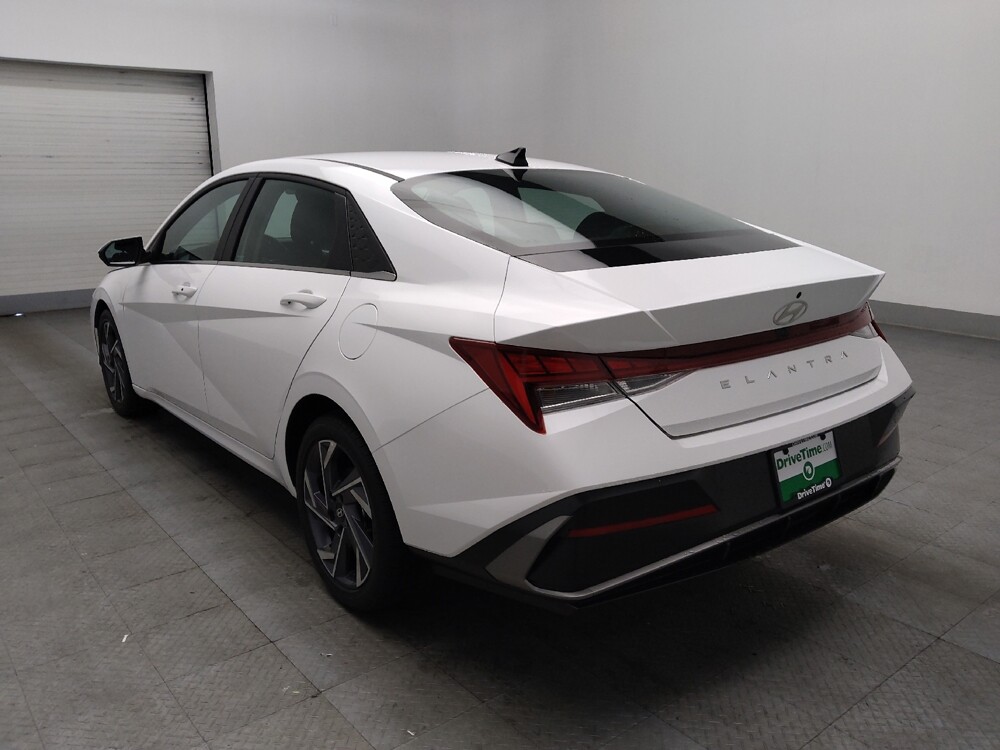 2025 Hyundai Elantra in Knoxville, TN 37923 - 18141360 5