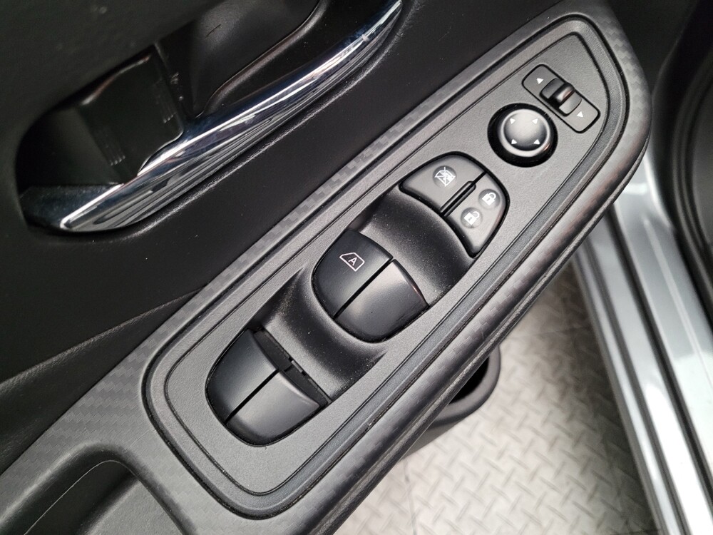 2024 Nissan Versa in Downey, CA 90241 - 18141362 27