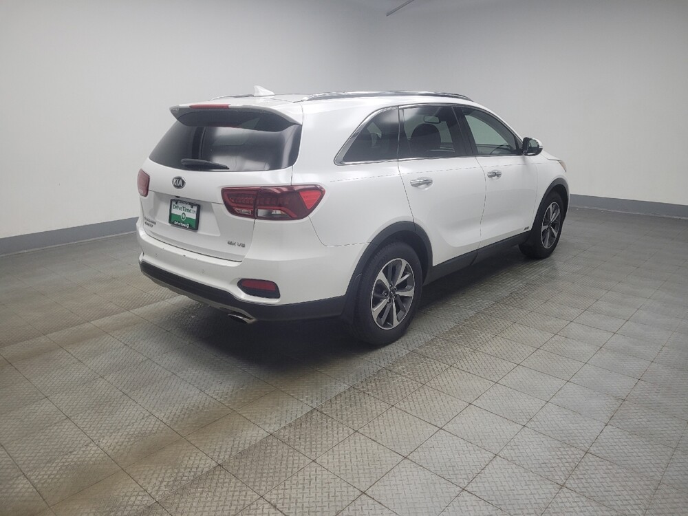 2019 Kia Sorento in Ft Wayne, IN 46805 - 18141377 10