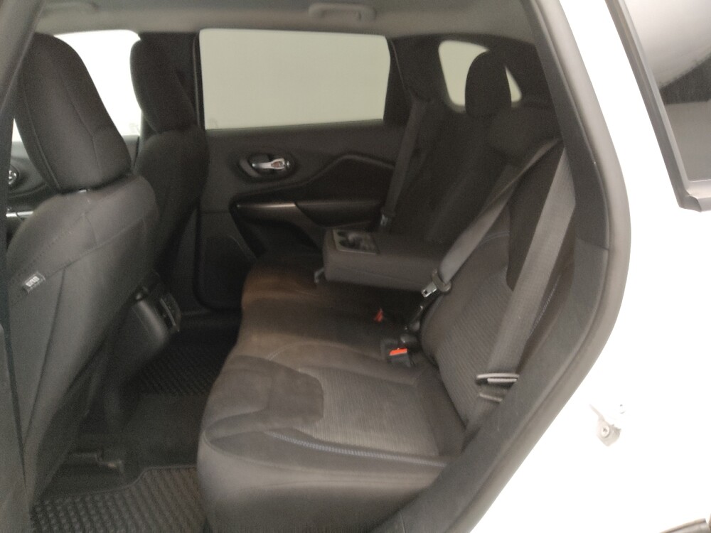 2020 Jeep Cherokee in Independence, MO 64055 - 18141385 18