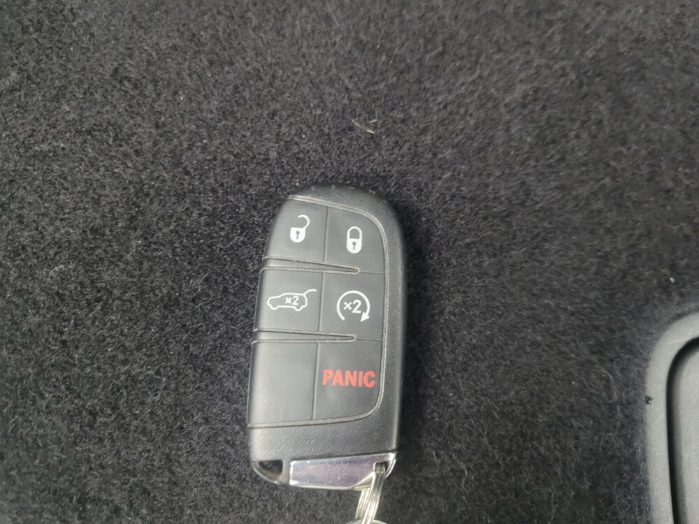 2018 Jeep Compass in Mishawaka, IN 46545 - 18141386 32