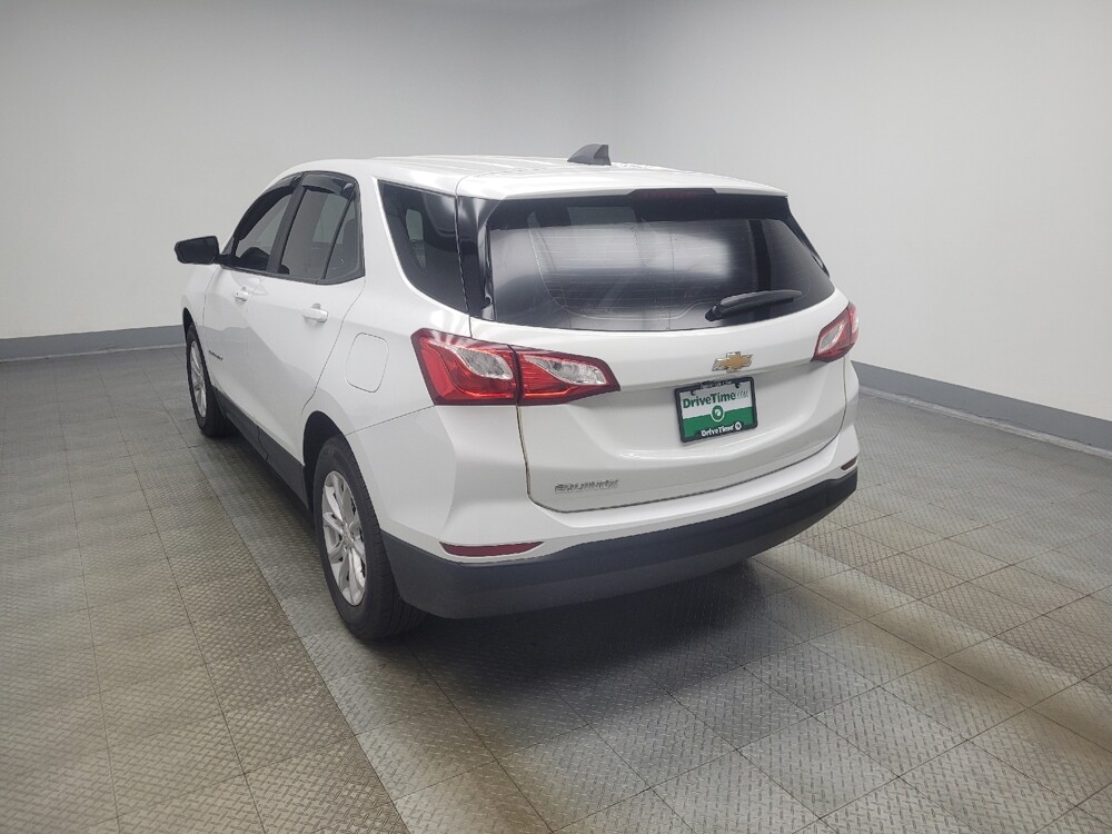 2020 Chevrolet Equinox in Indianapolis, IN 46219 - 18141388 5