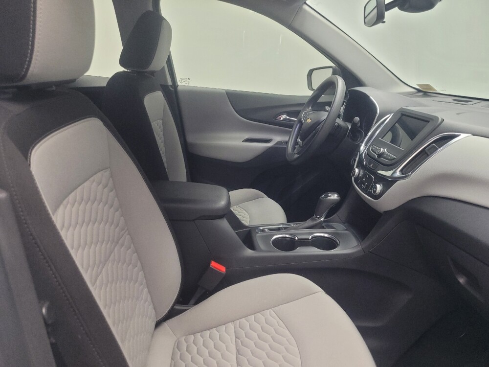 2020 Chevrolet Equinox in Indianapolis, IN 46219 - 18141388 21