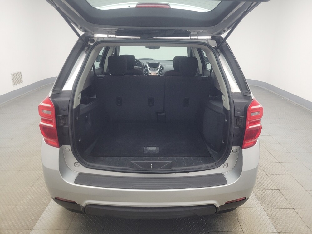 2017 Chevrolet Equinox in Mishawaka, IN 46545 - 18141389 29