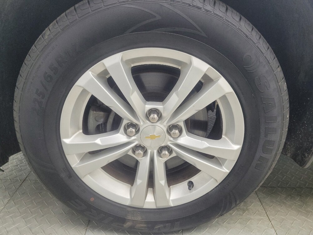 2017 Chevrolet Equinox in Mishawaka, IN 46545 - 18141389 31