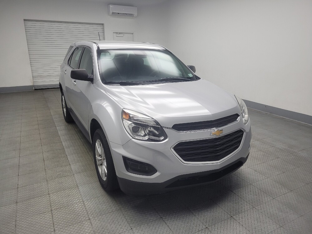 2017 Chevrolet Equinox in Mishawaka, IN 46545 - 18141389 13