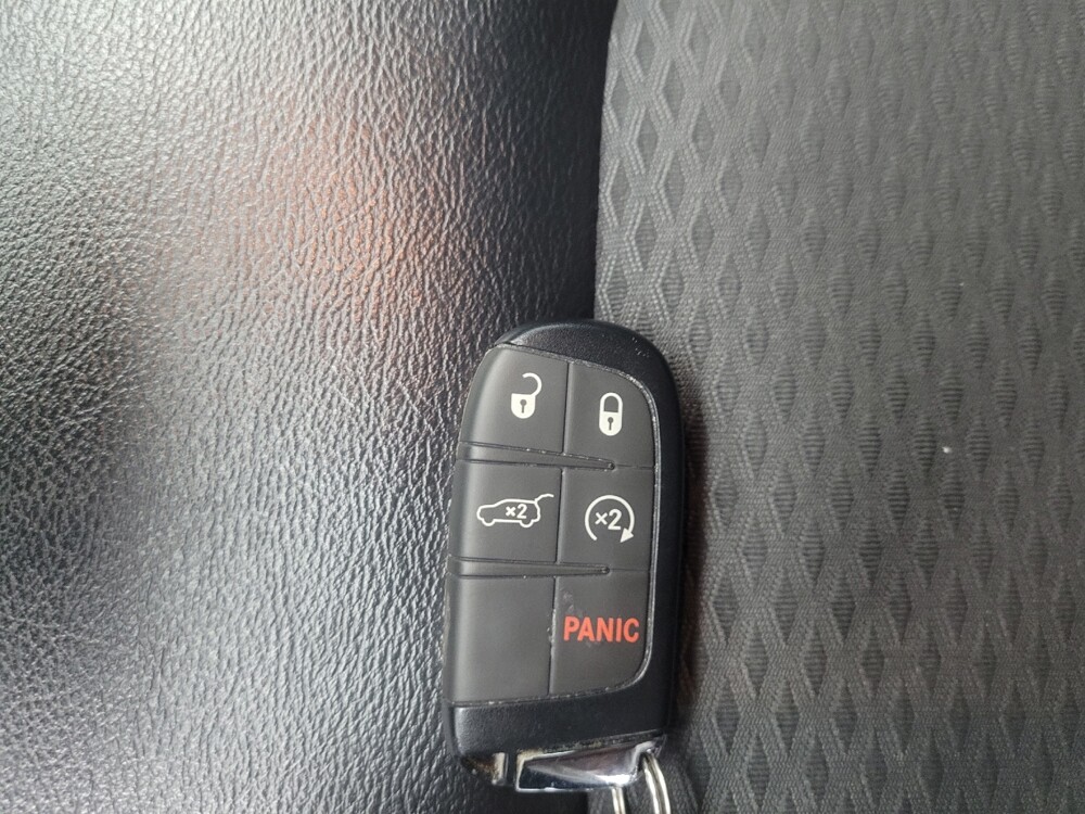 2022 Jeep Compass in Mishawaka, IN 46545 - 18141398 32